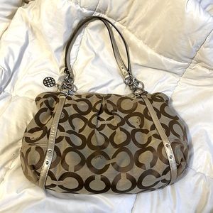 Signature Coach purse✨